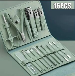 16-Piece Green Manicure Set